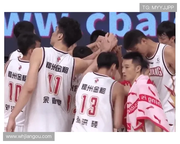 武汉篮球队在世界锦标赛积分榜上以95分稳居第一名展现强劲实力