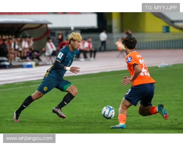 武汉足球队防反战术创新探索与实践分析