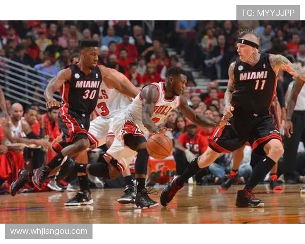 2009年NBA季后赛热火与公牛精彩对决录像回放全程回顾与分析